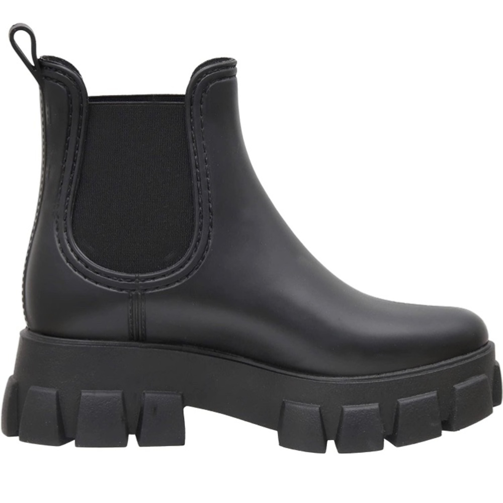 Black Chelsea rain boots